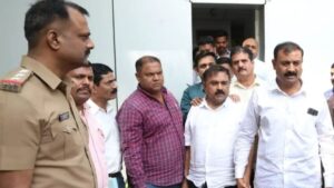 ‘कैप्टन फाइल’ : जेल में भी जारी है ढोंगी तांत्रिक खरात की बाबागिरी!