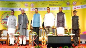 ‘माटी-9 मुंबई’ महोत्सव में मुख्यमंत्री फडणवीस और उपराज्यपाल मनोज सिन्हा हुए शामिल