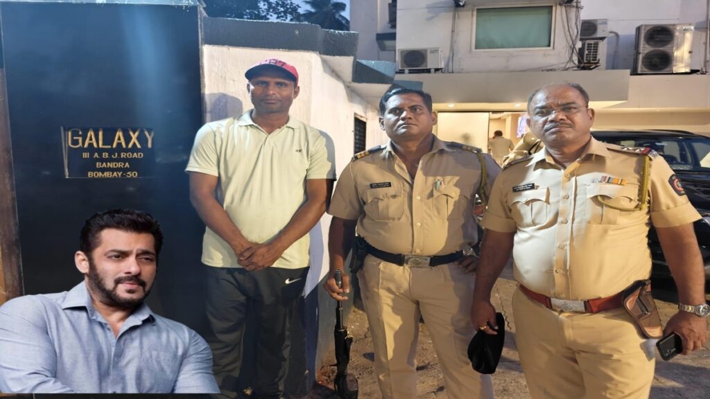 सलमान खान के गैलेक्सी अपार्टमेंट में निकला 5 फीट लंबा सांप : सर्प मित्र दुबे ने किया सुरक्षित रेस्क्यू