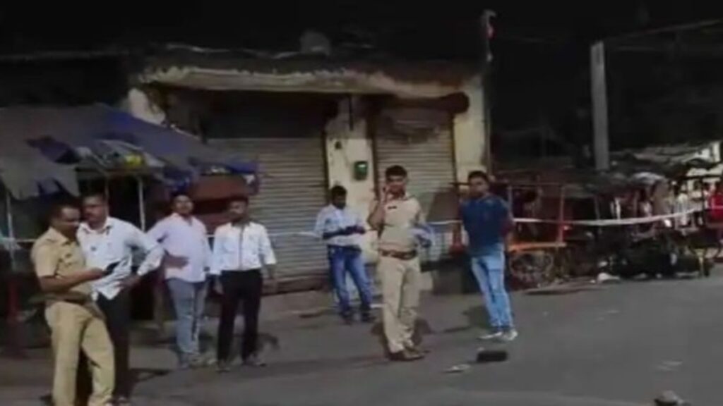 हफ्ताखोरी का विरोध पड़ा भारी : उल्हासनगर में दो सगे भाइयों की गोली मारकर हत्या