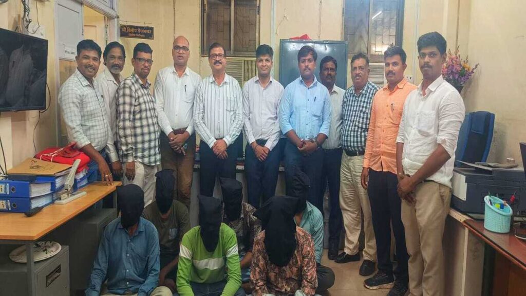 ऑनलाइन लोन ऐप पर ठगी का जाल : जबरन वसूली रैकेट से जुड़े 6 गिरफ्तार