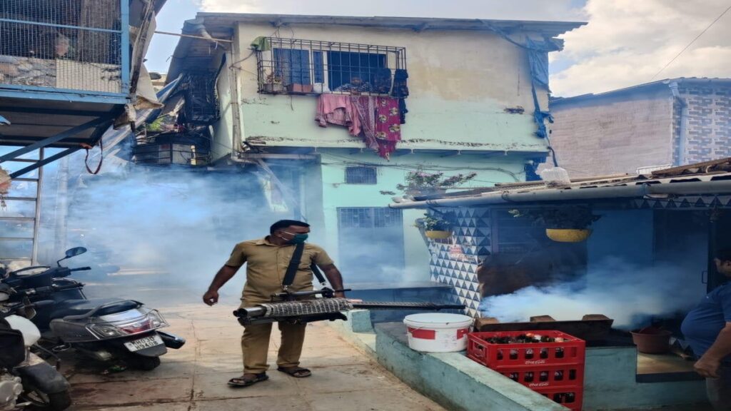 मुंबई में बीएमसी की मच्छर रोधी मुहिम तेज : डेंग्यू और मलेरिया के खिलाफ कीटनाशक विभाग ने कसी कमर
