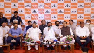 ऑपरेशन टाइगर सफल : उद्धव गुट के 6 सांसद शिंदे की शिवसेना में शामिल